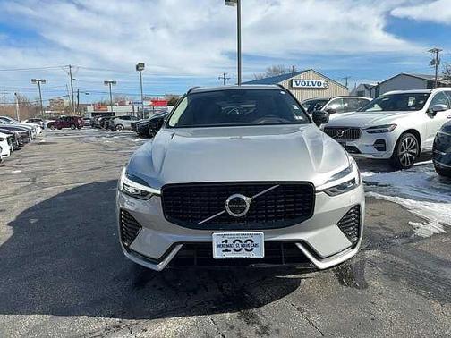 2025 Volvo XC60 Plus