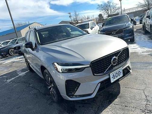 2025 Volvo XC60 Plus
