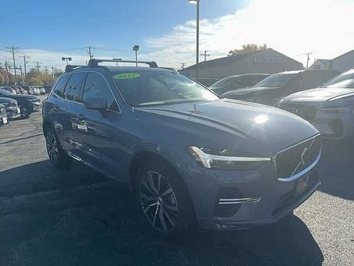 2022 Volvo XC60 Momentum