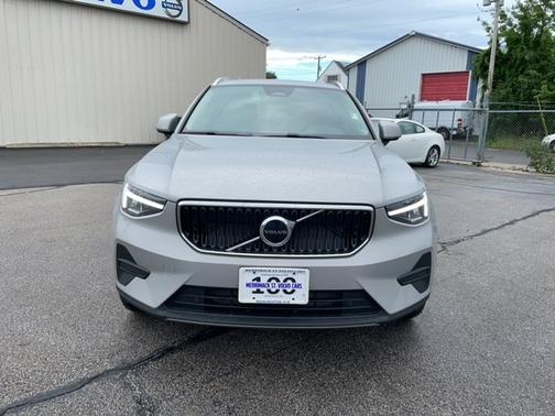 2023 Volvo XC40 B5 Core
