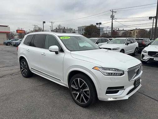 2024 Volvo XC90 Plus