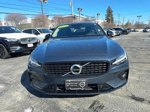 2022 Volvo S60