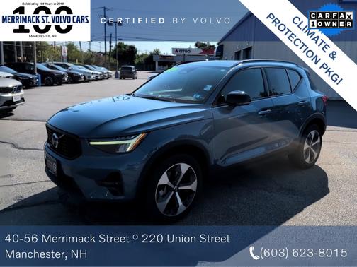 2023 Volvo XC40 Plus Dark Theme