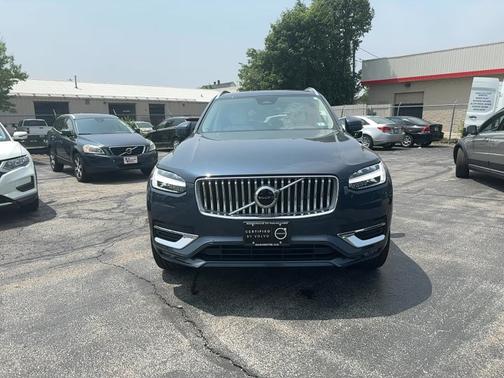 2024 Volvo XC90 B5 Core Bright Theme
