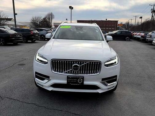 Crystal White 2023 Volvo XC90 Plus