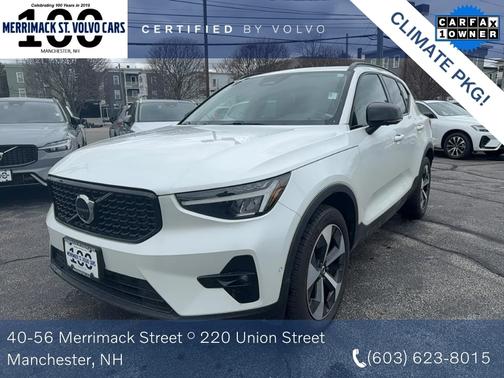 2024 Volvo XC40 Plus Dark Theme