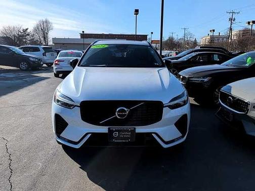 2024 Volvo XC60 Plus