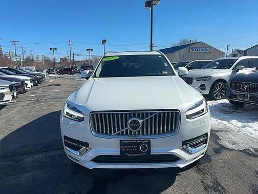 2023 Volvo XC90 Plus