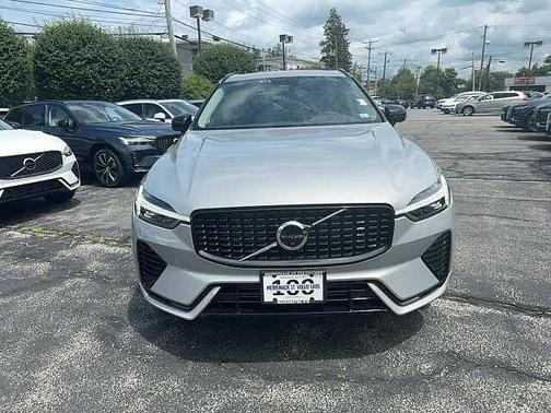 2025 Volvo XC60 Plus