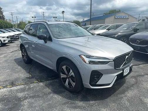 2025 Volvo XC60 Plus