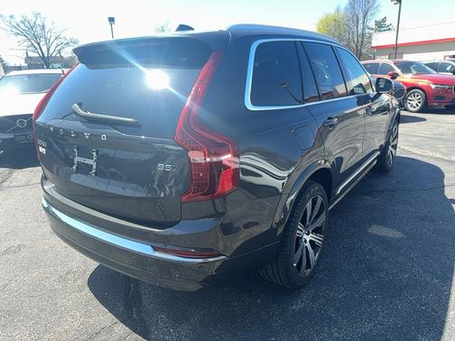2024 Volvo XC90 Plus Bright Theme