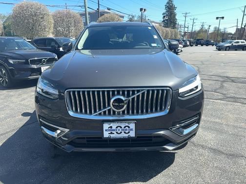 2024 Volvo XC90 Plus Bright Theme