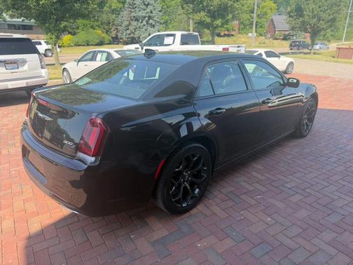 Gloss Black 2019 Chrysler 300 S