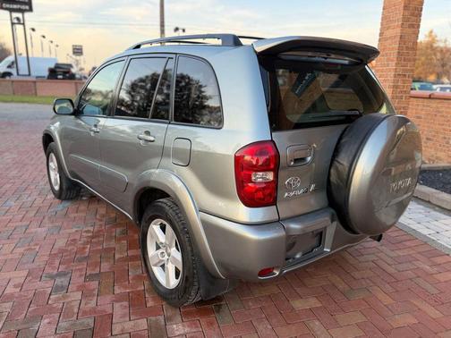 2005 Toyota RAV4 Base