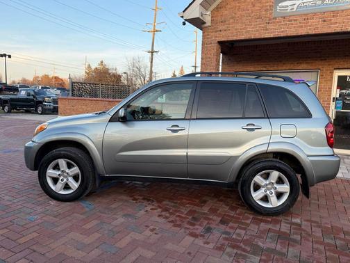 2005 Toyota RAV4 Base