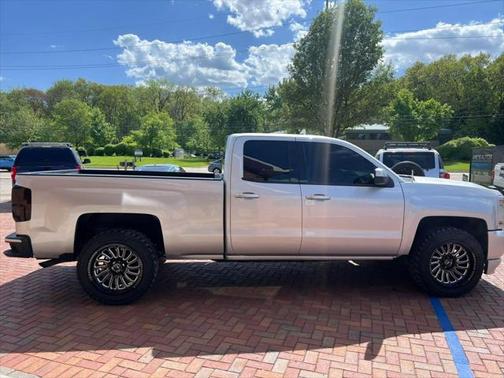 2019 Chevrolet Silverado 1500 2LT