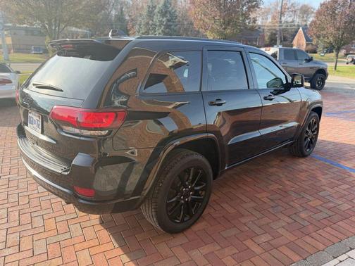 2019 Jeep Grand Cherokee Altitude