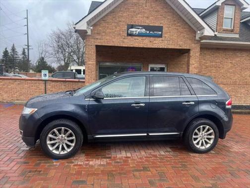 2013 Lincoln MKX Base