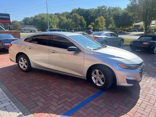 2019 Chevrolet Malibu 1LS