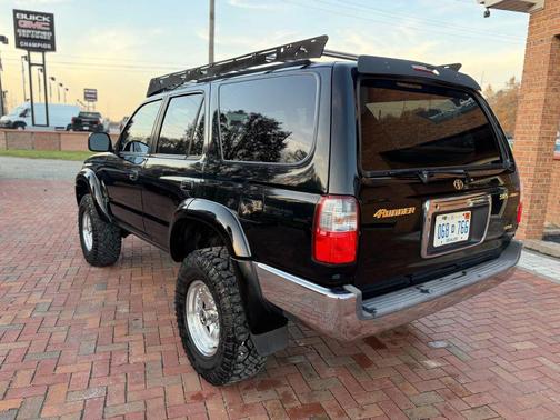 2002 Toyota 4Runner SR5