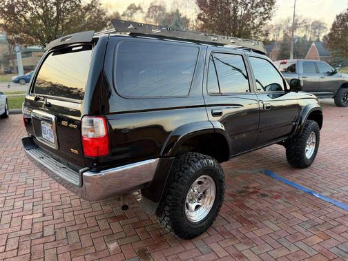 2002 Toyota 4Runner SR5