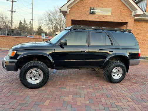 2002 Toyota 4Runner SR5