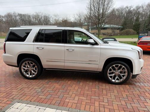 White Frost Tricoat 2020 GMC Yukon Denali