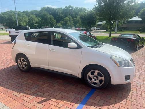2010 Pontiac Vibe Base