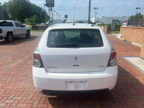 2010 Pontiac Vibe Base