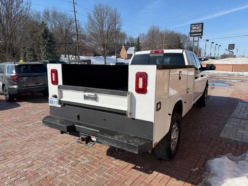 2022 RAM 2500 Tradesman Crew Cab 4x4 8' Box