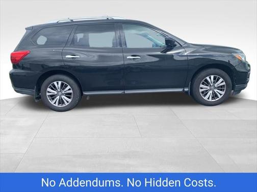2020 Nissan Pathfinder SL
