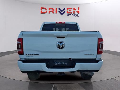 Bright White Clearcoat 2024 RAM 2500 Laramie Crew Cab 4x4 6'4' Box
