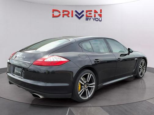 2011 Porsche Panamera 4