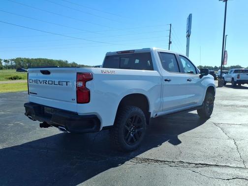 Summit White 2026 Chevrolet Silverado 1500 LT Trail Boss