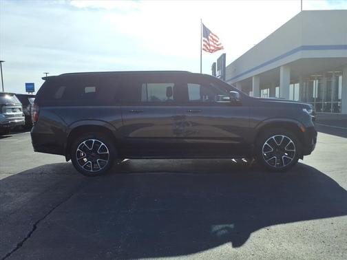 2022 Chevrolet Suburban RST