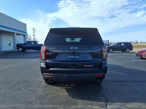 2022 Chevrolet Suburban RST