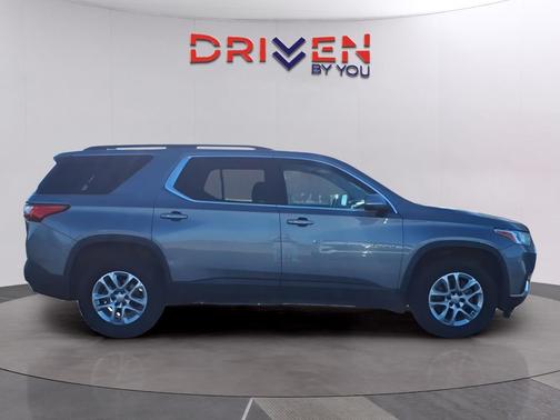 2021 Chevrolet Traverse LT Cloth