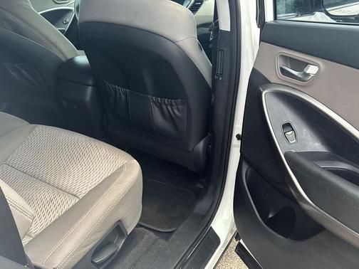 Monaco White 2019 Hyundai Santa Fe XL SE