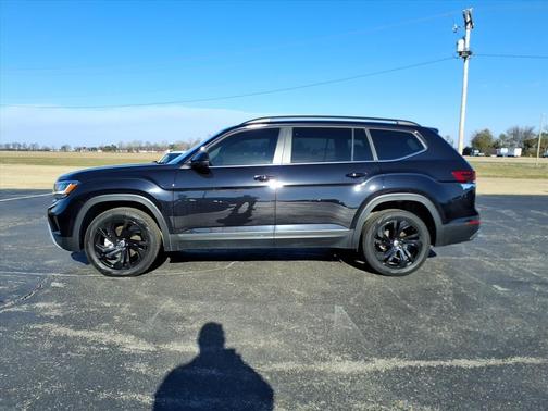 2023 Volkswagen Atlas 3.6L SE w/Technology