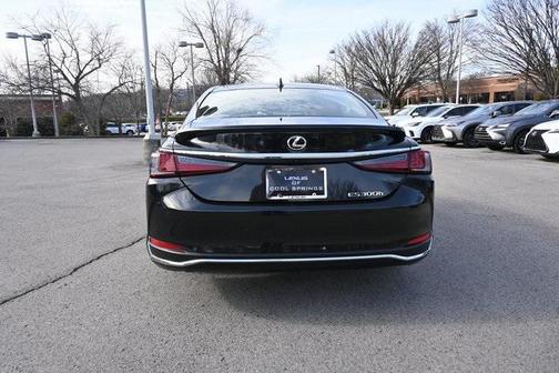 2025 Lexus ES 300h Base