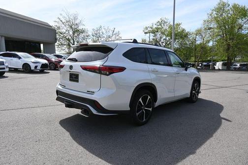 Blizzard Pearl 2021 Toyota Highlander XSE