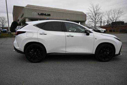 2024 Lexus NX 450h+ F SPORT Handling