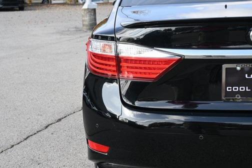 2013 Lexus ES 300h Base