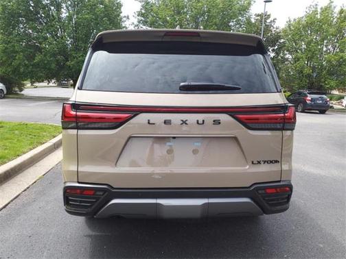 2025 Lexus LX 700h Overtrail