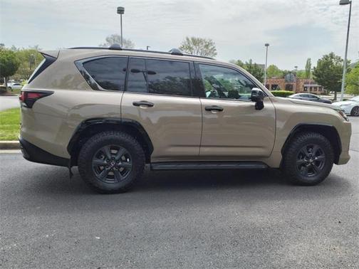 2025 Lexus LX 700h Overtrail