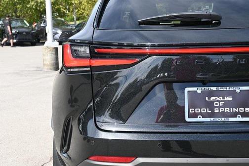 2025 Lexus NX 450h+ Luxury