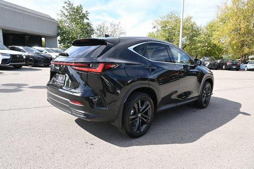2025 Lexus NX 450h+ Luxury