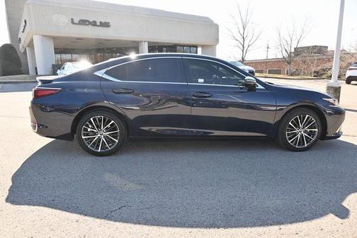 2024 Lexus ES 300h Premium