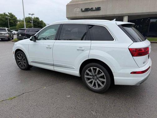 White 2018 Audi Q7 3.0T Prestige