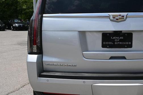 2019 Cadillac Escalade Luxury